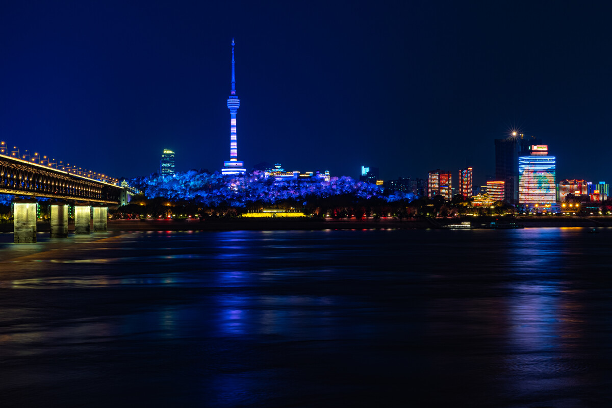 亮化工程公司應(yīng)重視什么？